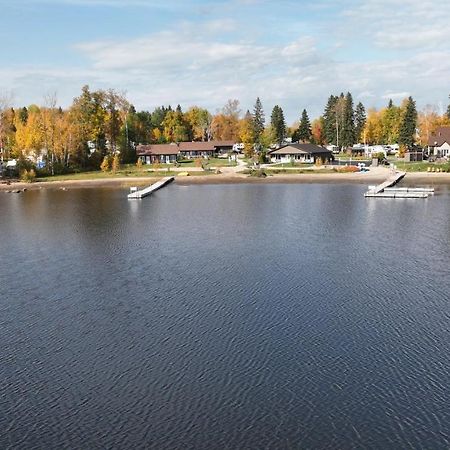 Les Chalets Baie Cascouia, Nature & Experience A Saguenay Exterior photo