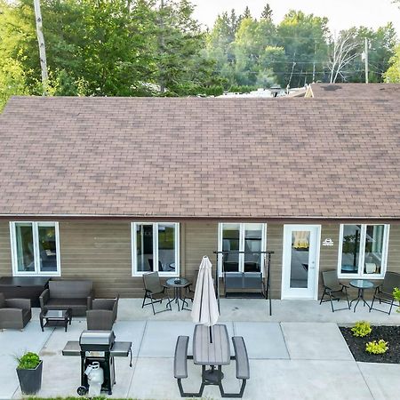 Les Chalets Baie Cascouia, Nature & Experience A Saguenay Exterior photo