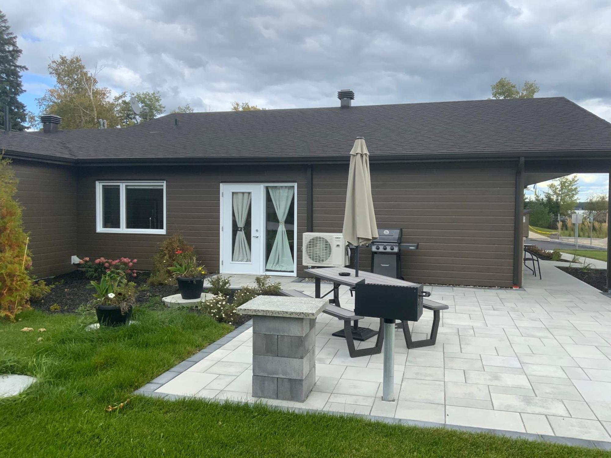 Les Chalets Baie Cascouia, Nature & Experience A Saguenay Exterior photo