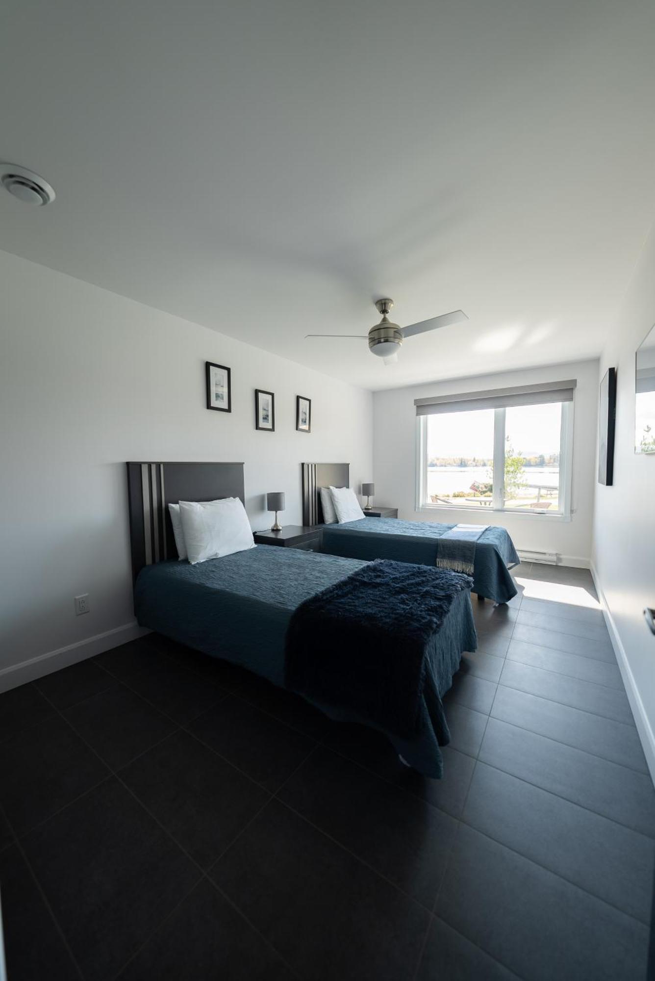 Les Chalets Baie Cascouia, Nature & Experience A Saguenay Exterior photo