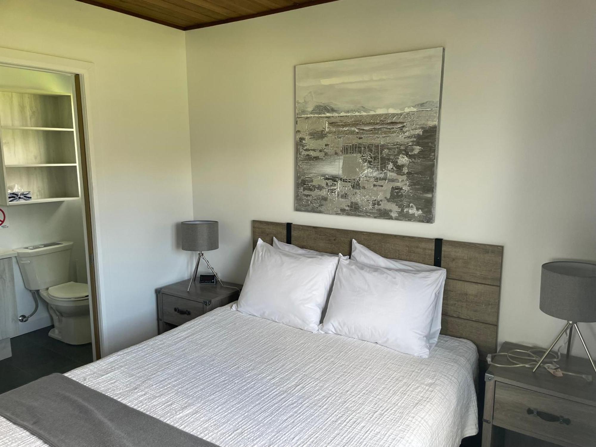 Les Chalets Baie Cascouia, Nature & Experience A Saguenay Exterior photo