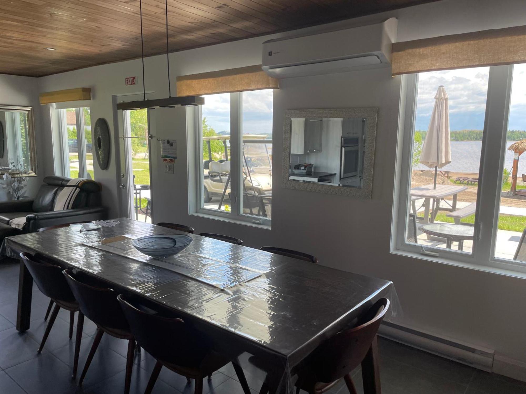 Les Chalets Baie Cascouia, Nature & Experience A Saguenay Exterior photo