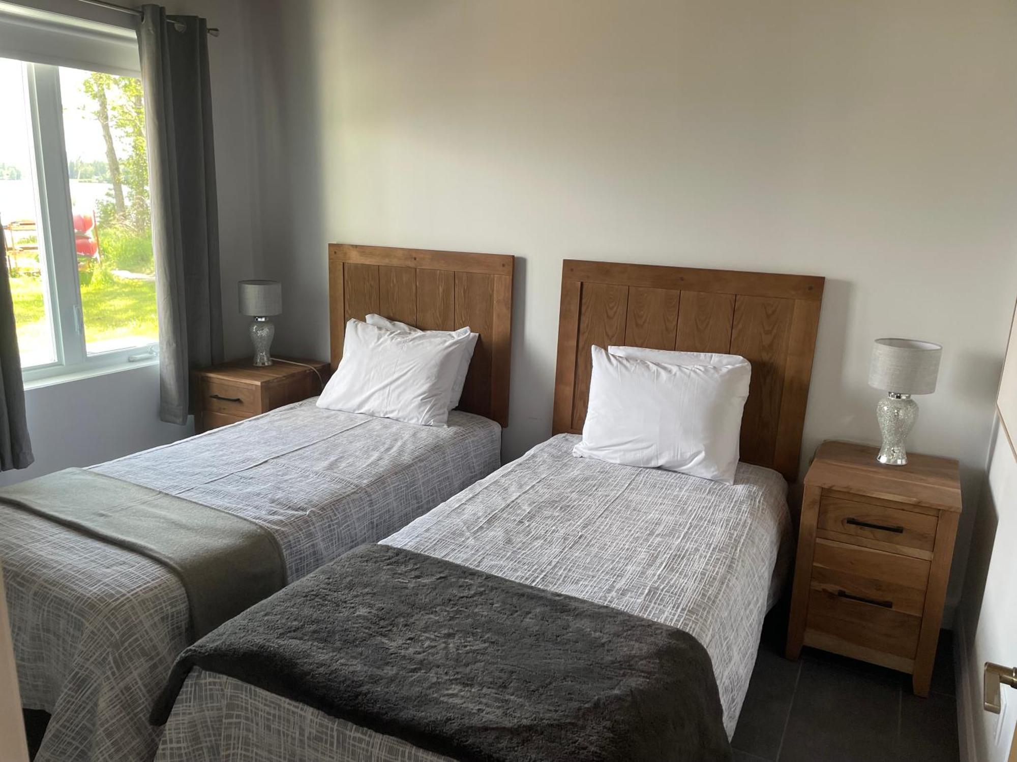 Les Chalets Baie Cascouia, Nature & Experience A Saguenay Exterior photo