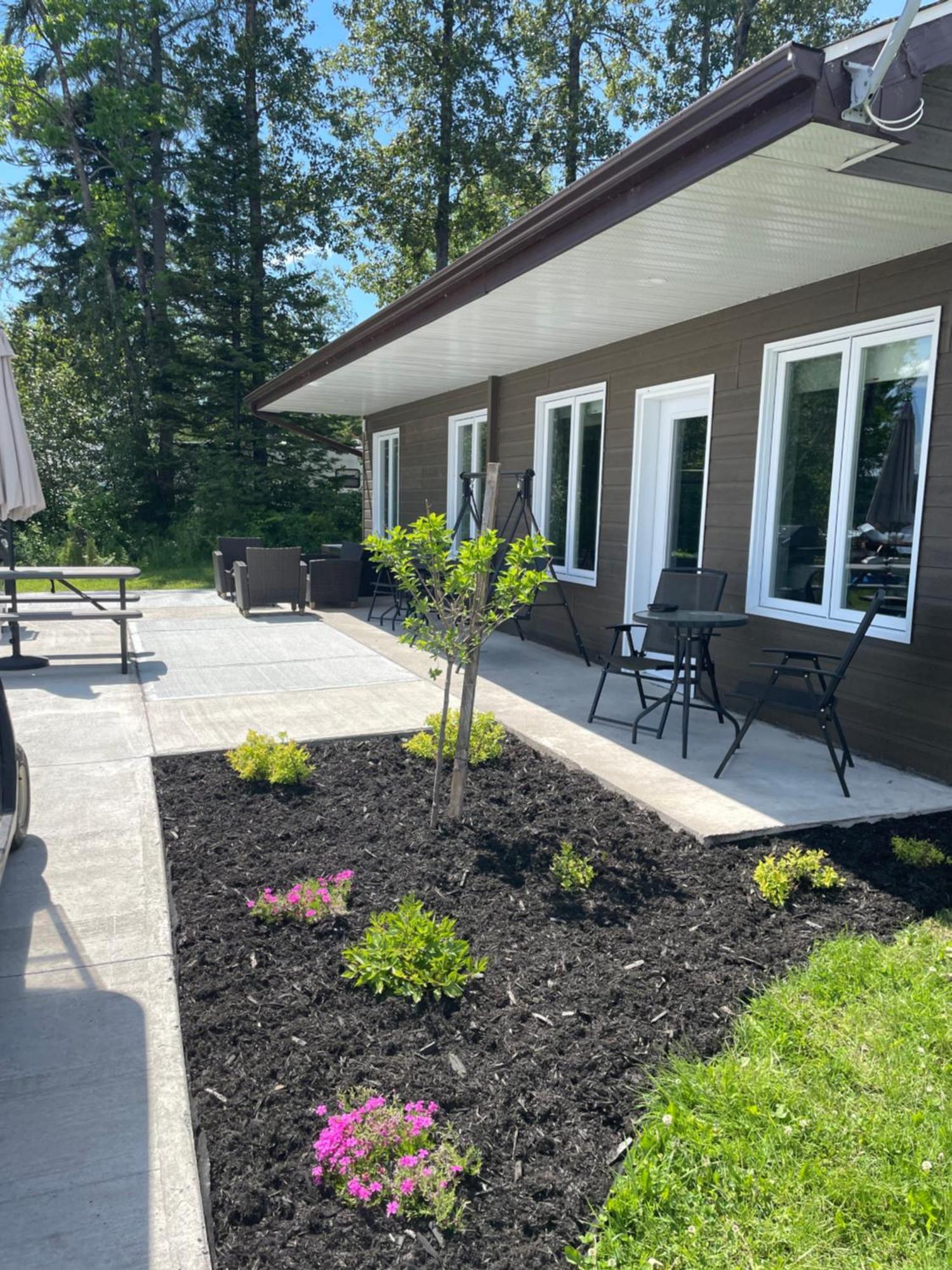 Les Chalets Baie Cascouia, Nature & Experience A Saguenay Exterior photo