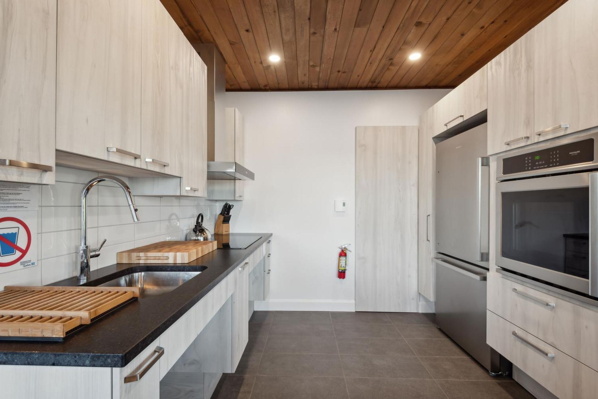 Les Chalets Baie Cascouia, Nature & Experience A Saguenay Exterior photo
