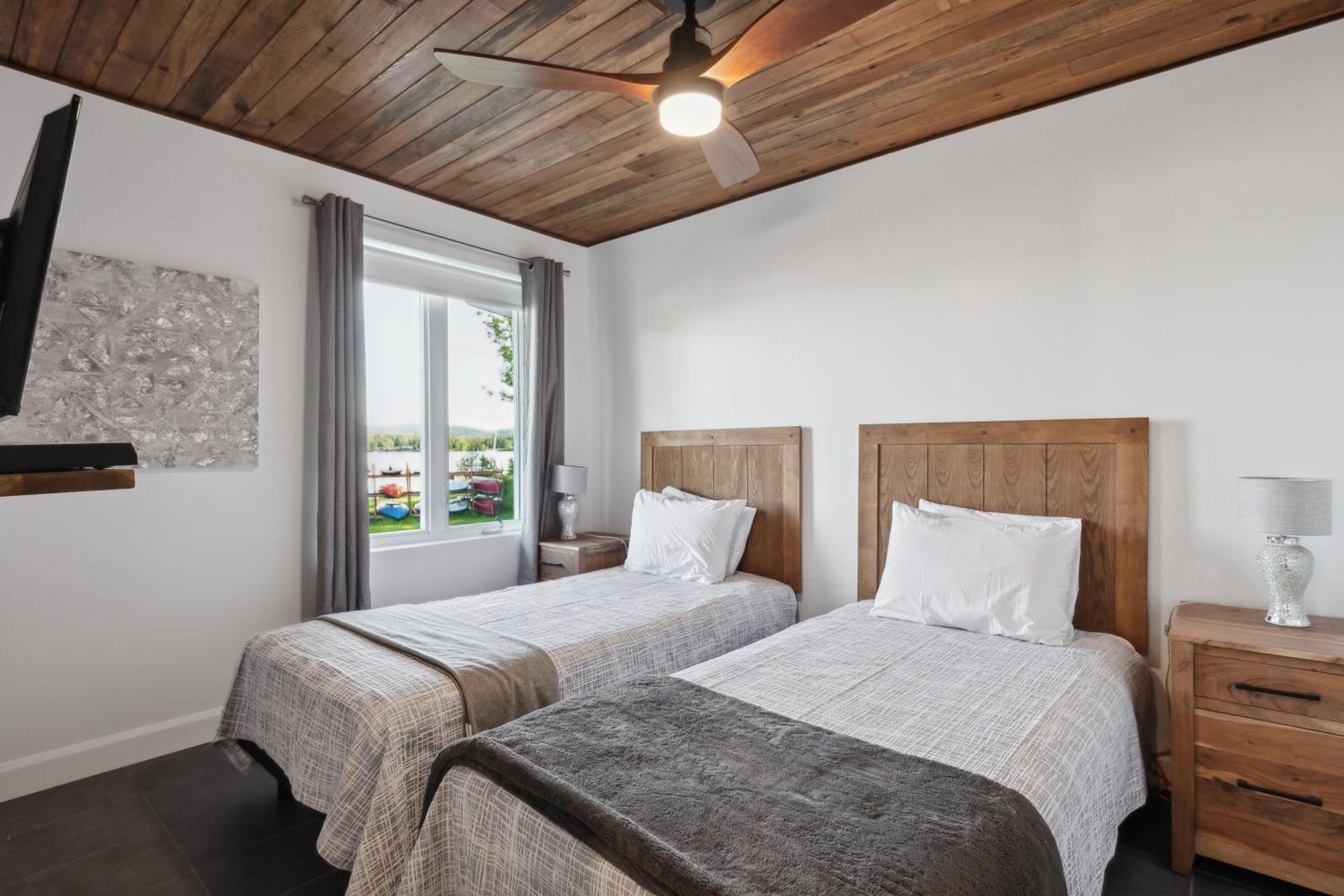 Les Chalets Baie Cascouia, Nature & Experience A Saguenay Exterior photo