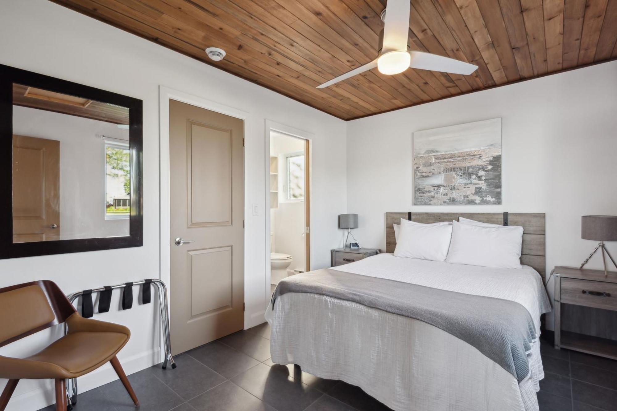 Les Chalets Baie Cascouia, Nature & Experience A Saguenay Exterior photo